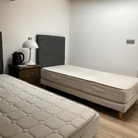 Studio 6 En Coliving ゲストハウス